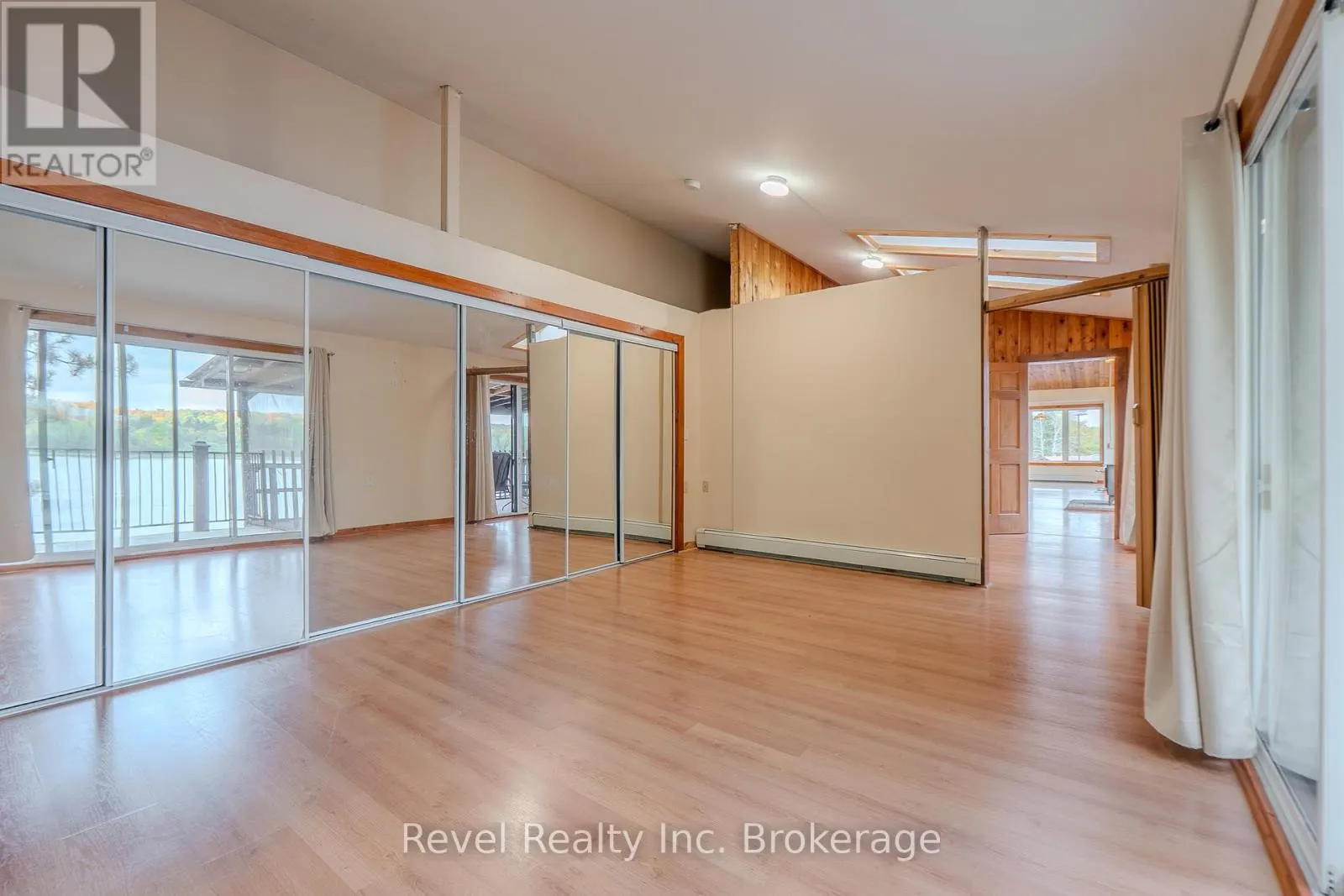 280 SUNNYSIDE ROAD