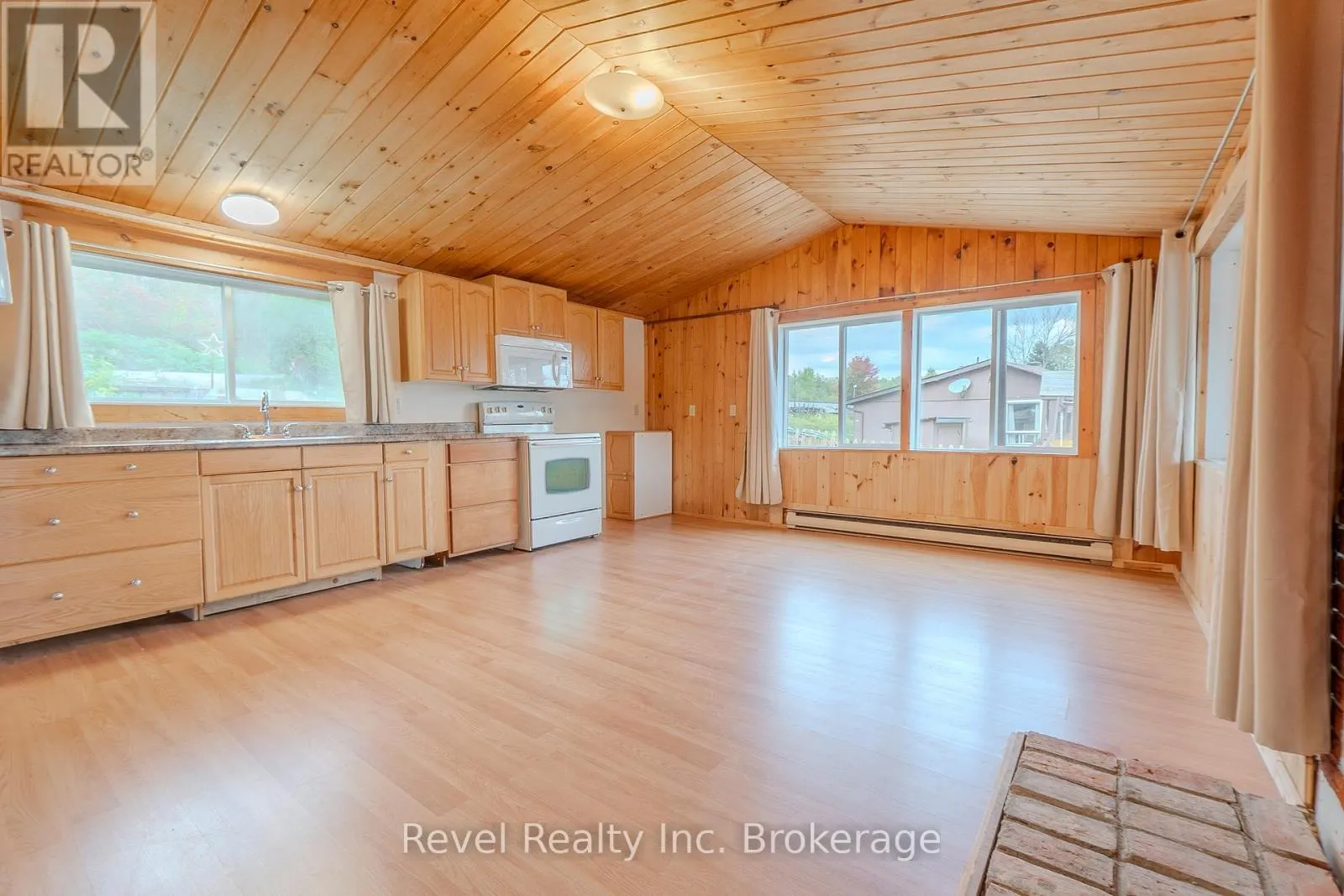 280 SUNNYSIDE ROAD