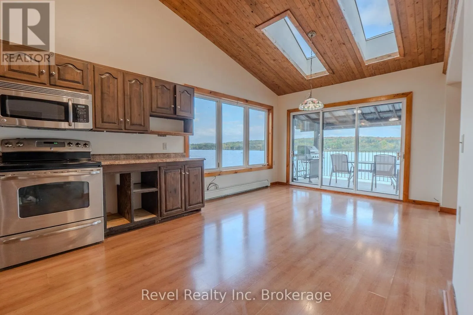 280 SUNNYSIDE ROAD