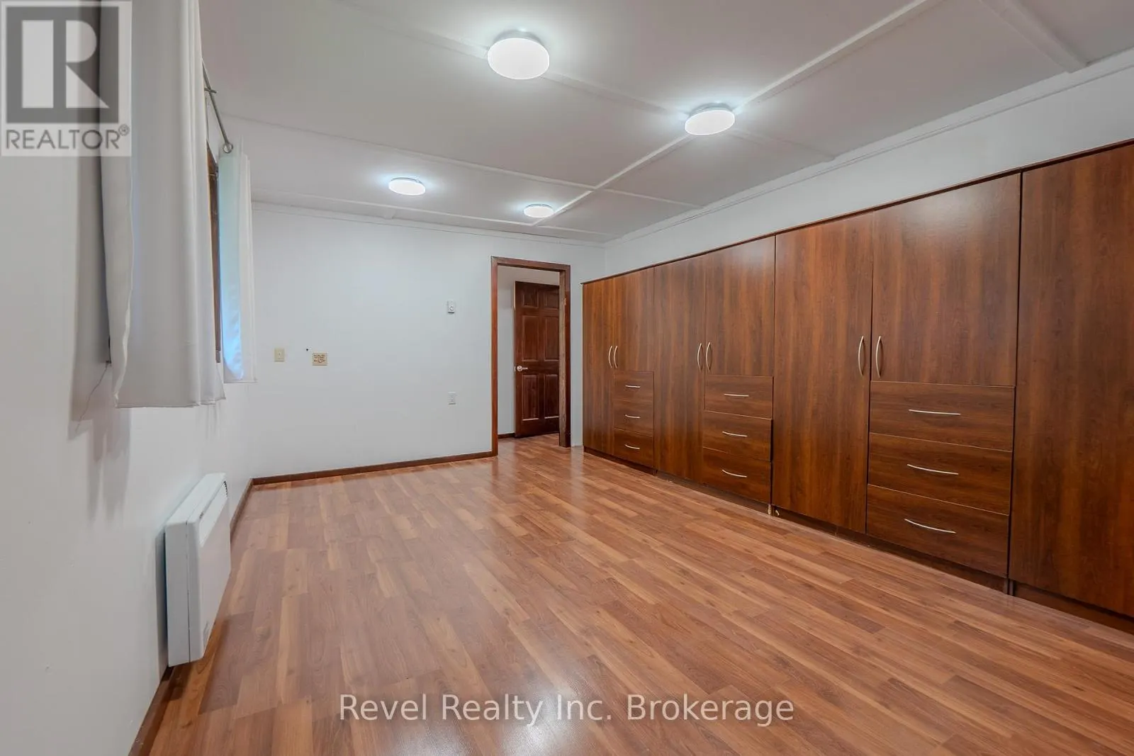 280 SUNNYSIDE ROAD