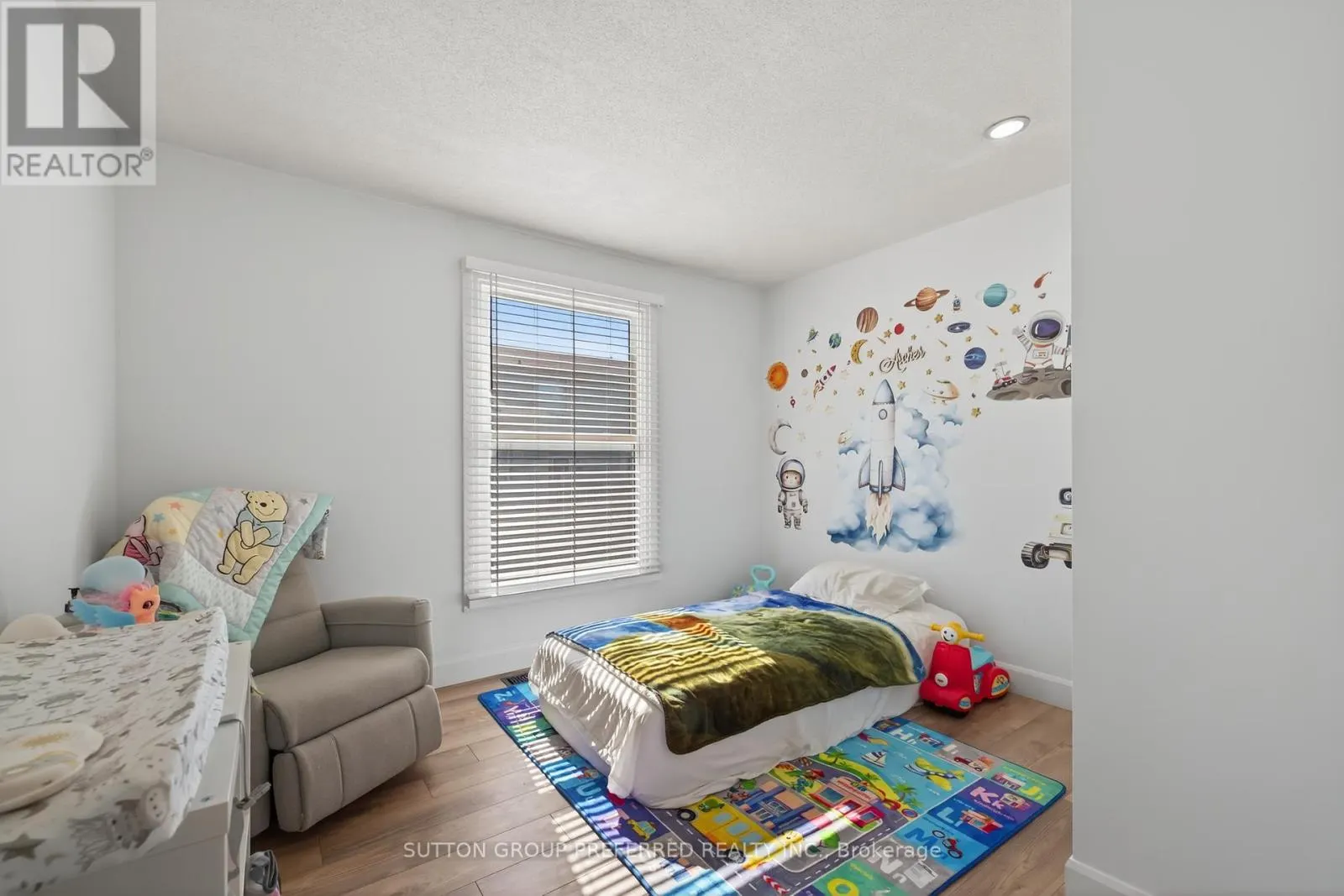 17 - 405 EVERGLADE CRESCENT, #17