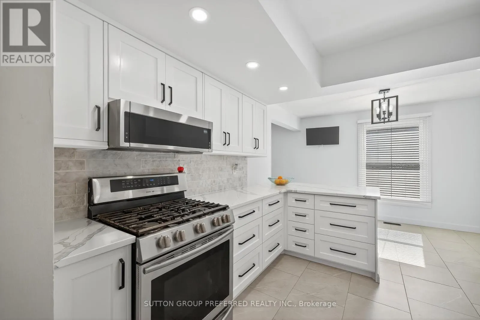 17 - 405 EVERGLADE CRESCENT, #17