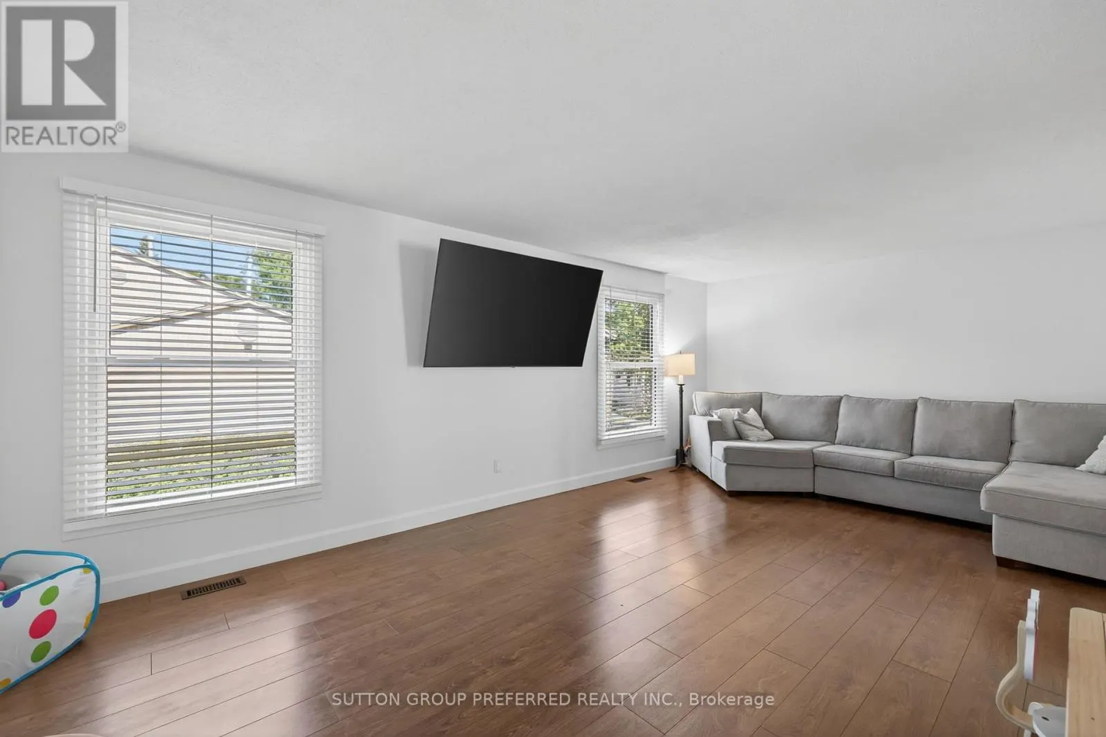 17 - 405 EVERGLADE CRESCENT, #17