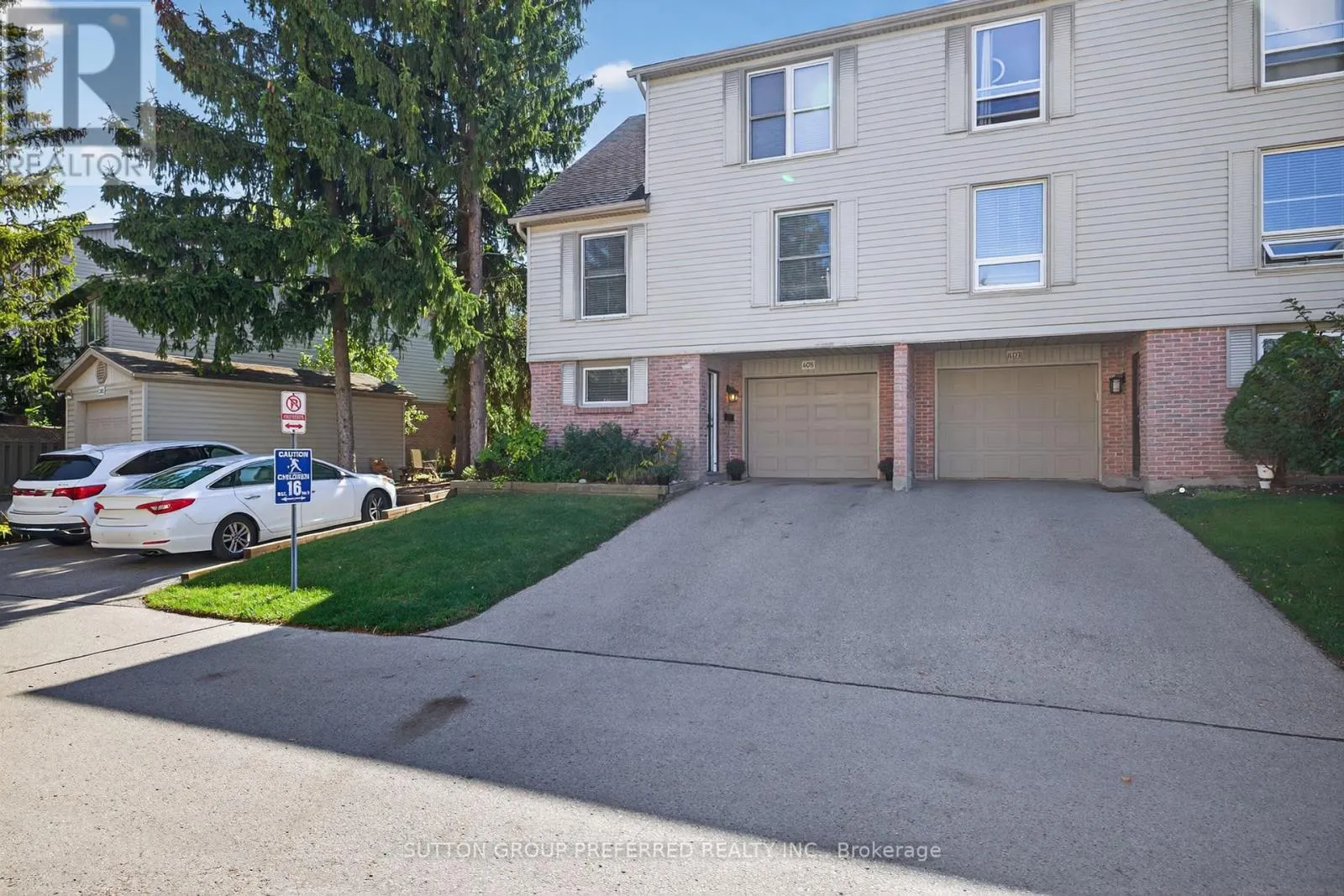 17 - 405 EVERGLADE CRESCENT, #17
