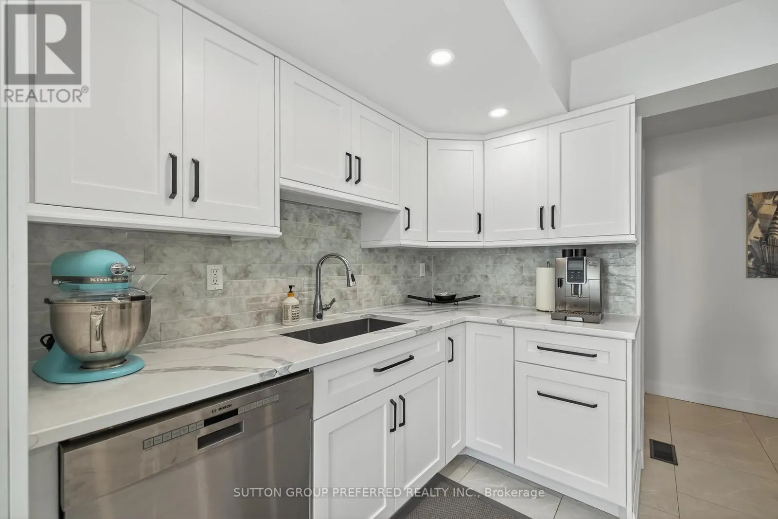 17 - 405 EVERGLADE CRESCENT, #17