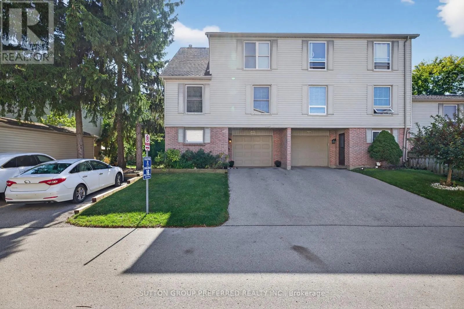 17 - 405 EVERGLADE CRESCENT, #17