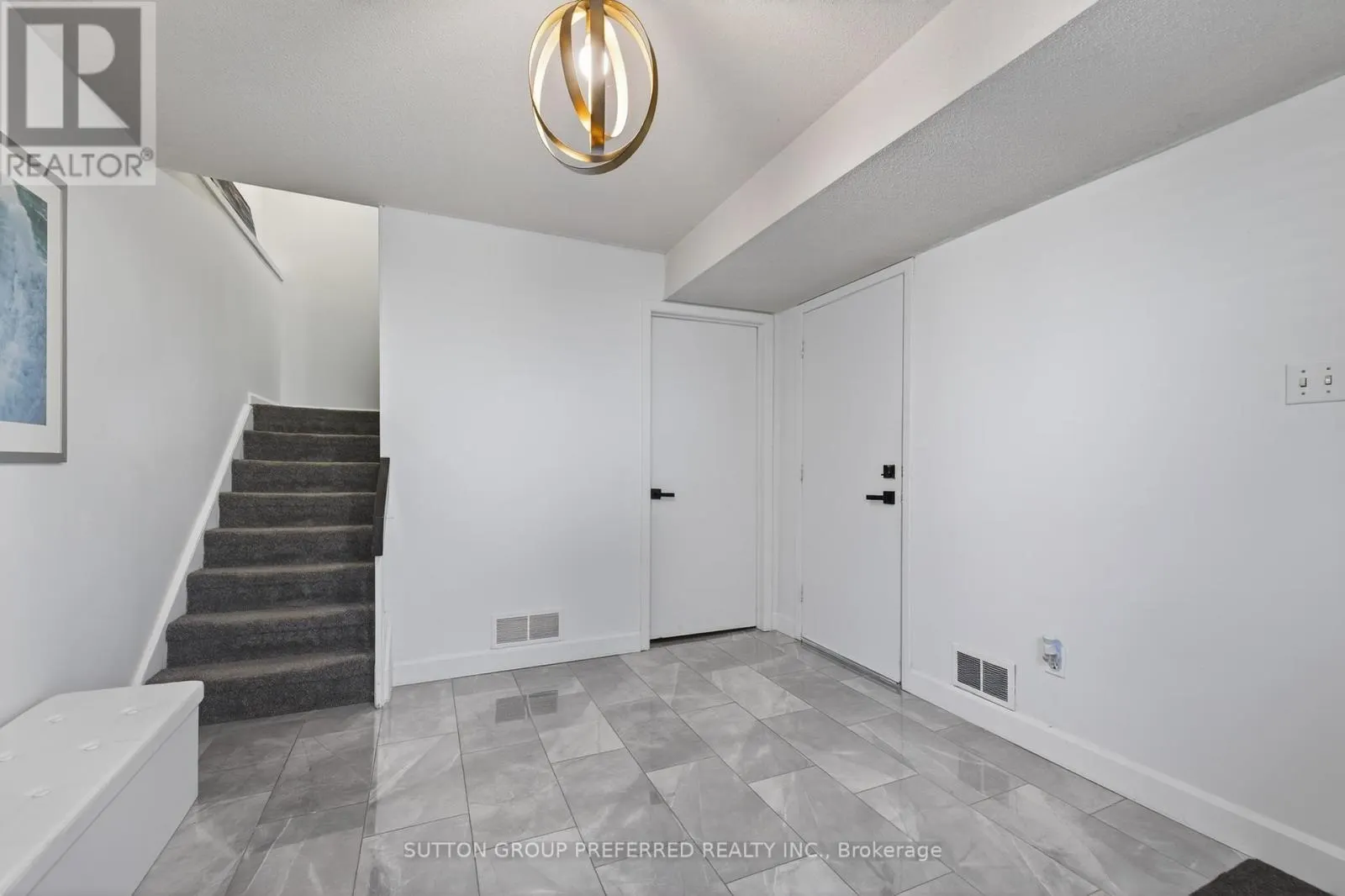 17 - 405 EVERGLADE CRESCENT, #17