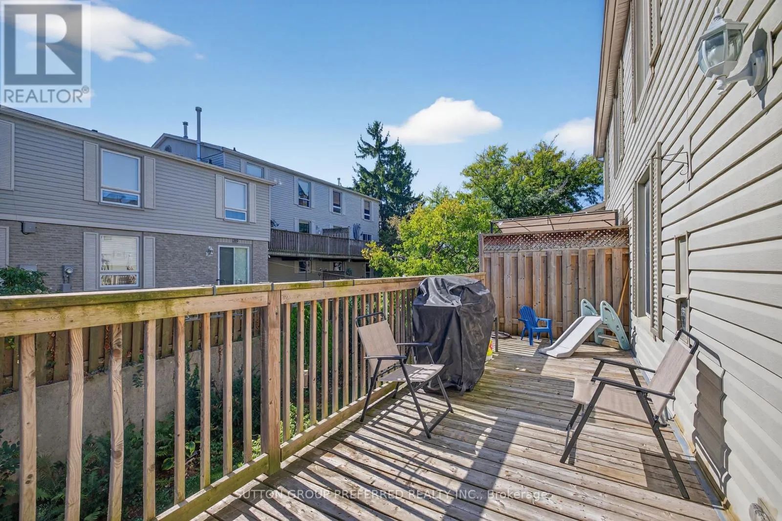 17 - 405 EVERGLADE CRESCENT, #17
