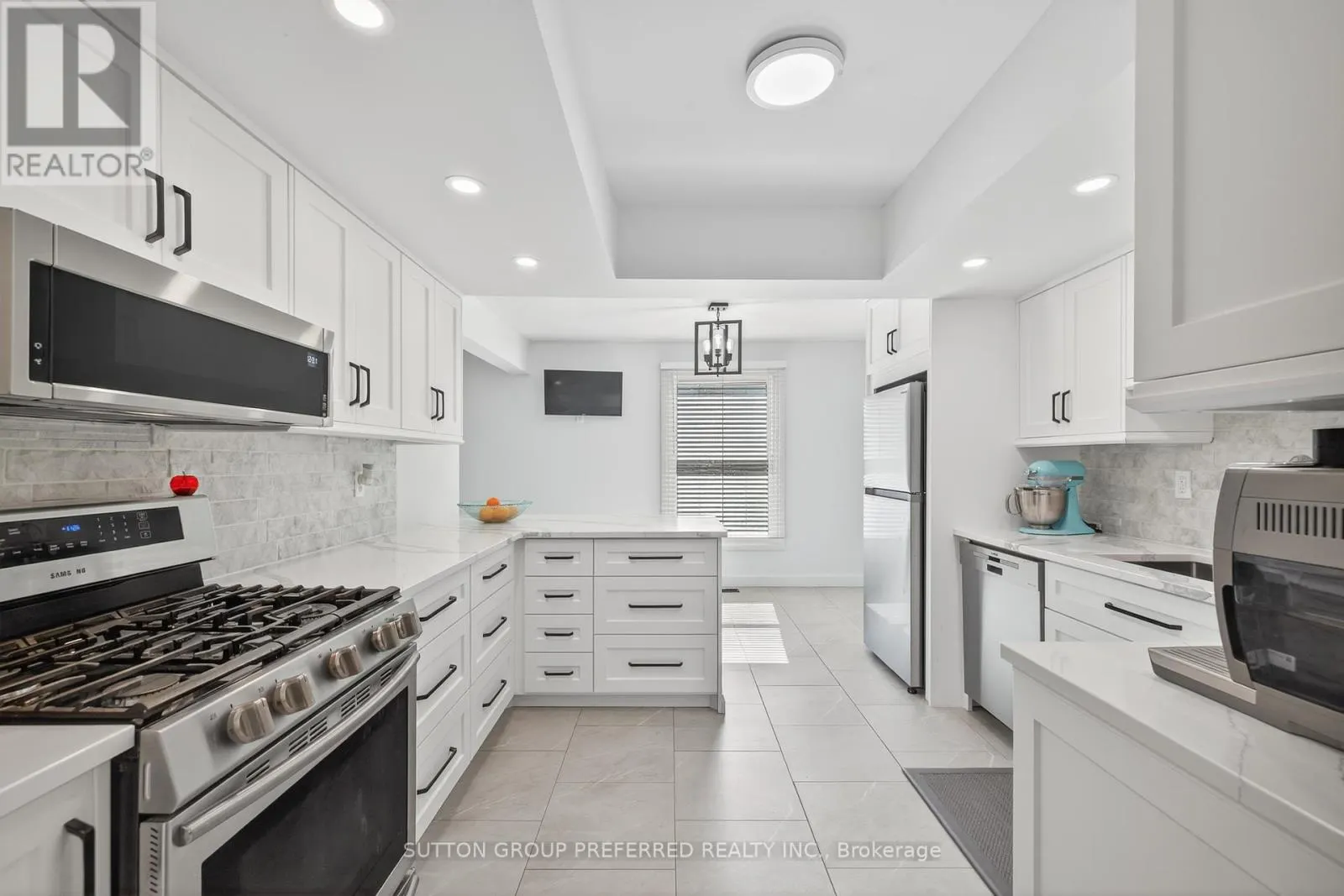 17 - 405 EVERGLADE CRESCENT, #17