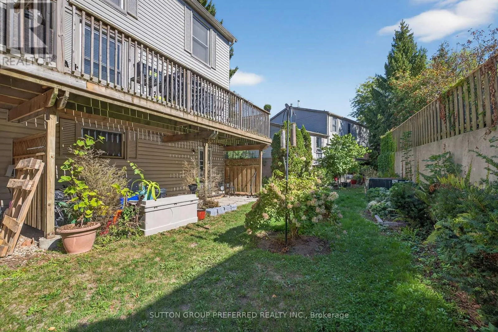17 - 405 EVERGLADE CRESCENT, #17
