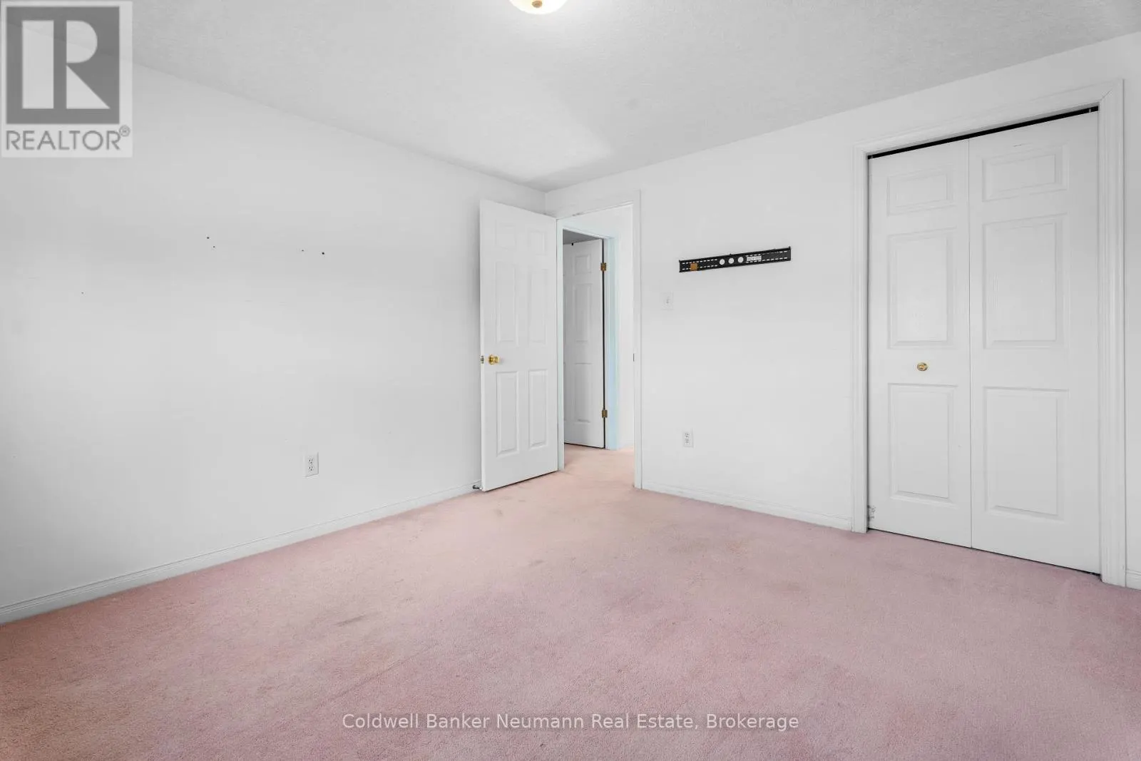 282 IMPERIAL ROAD S
