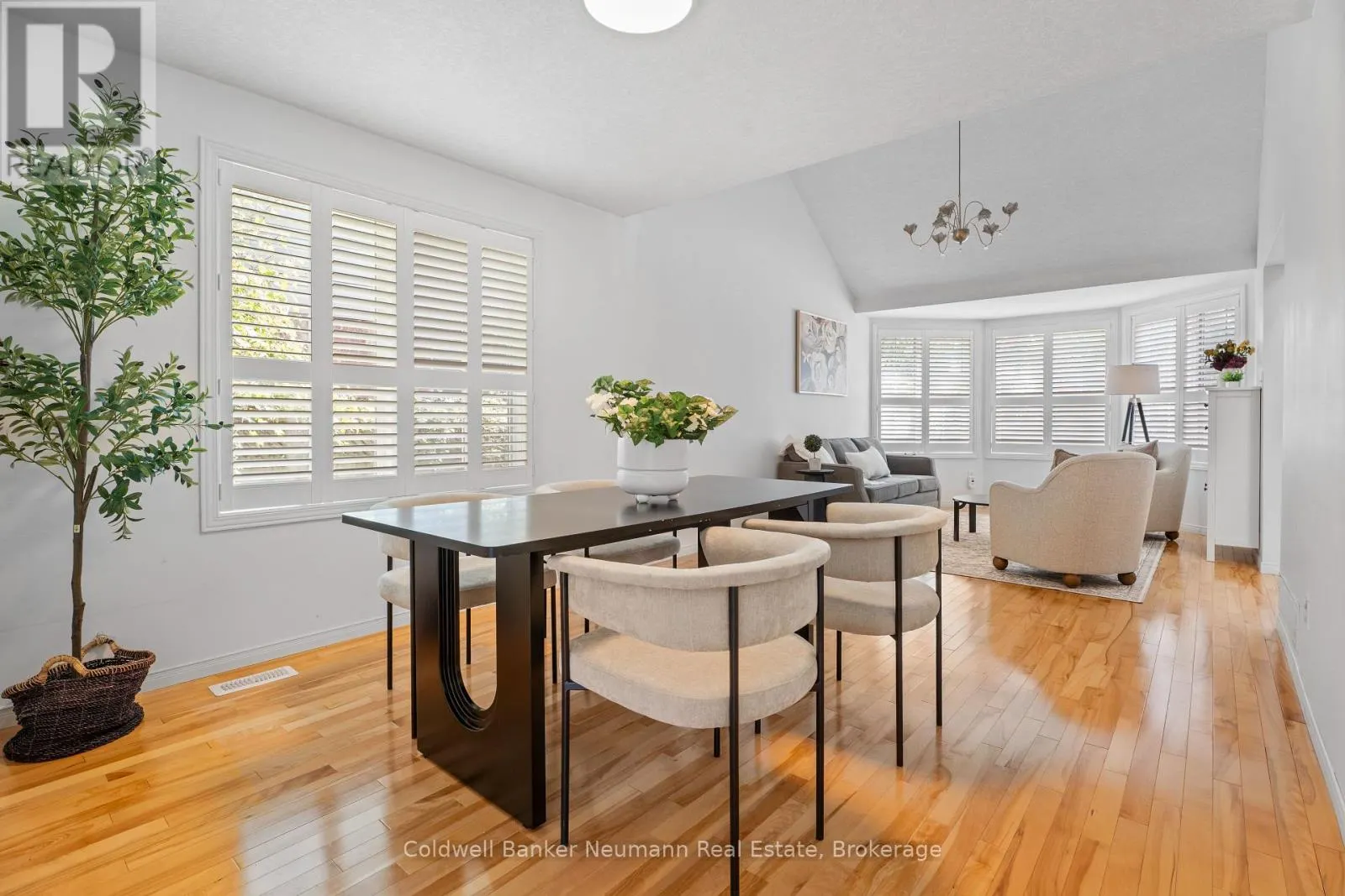 282 IMPERIAL ROAD S