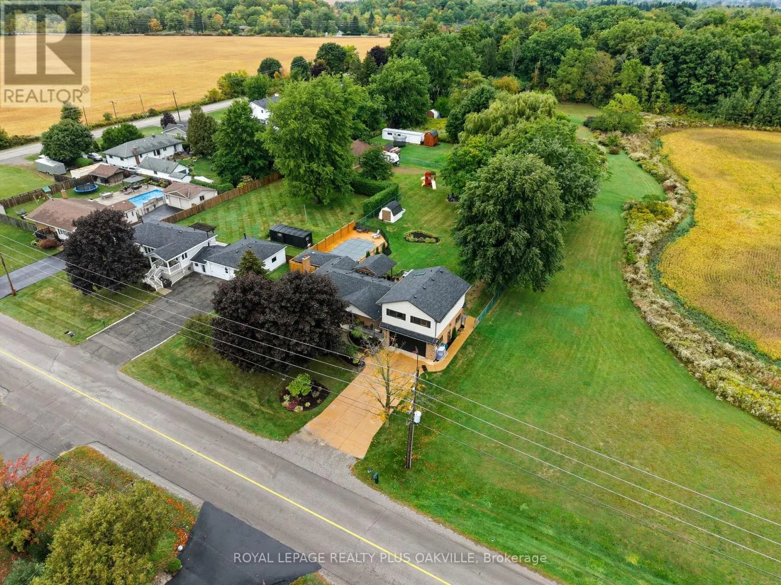 9904 DICKENSON ROAD W
