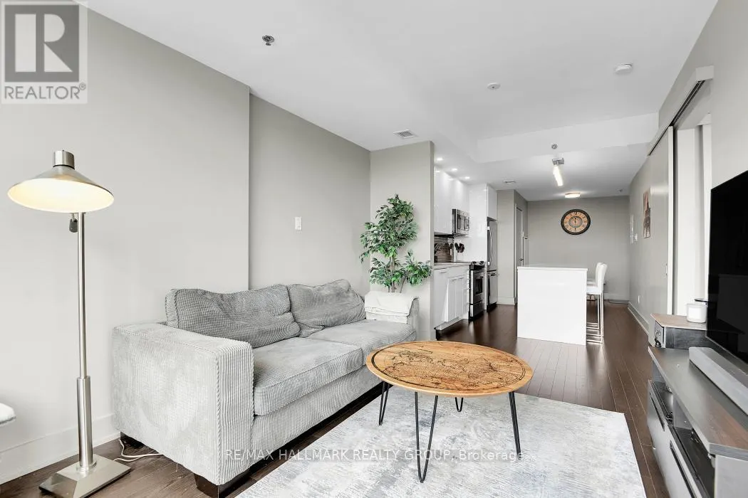 804 - 108 RICHMOND ROAD