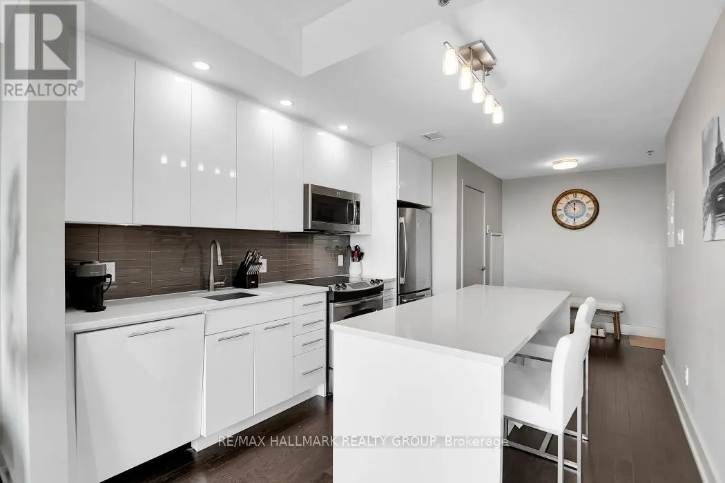 804 - 108 RICHMOND ROAD