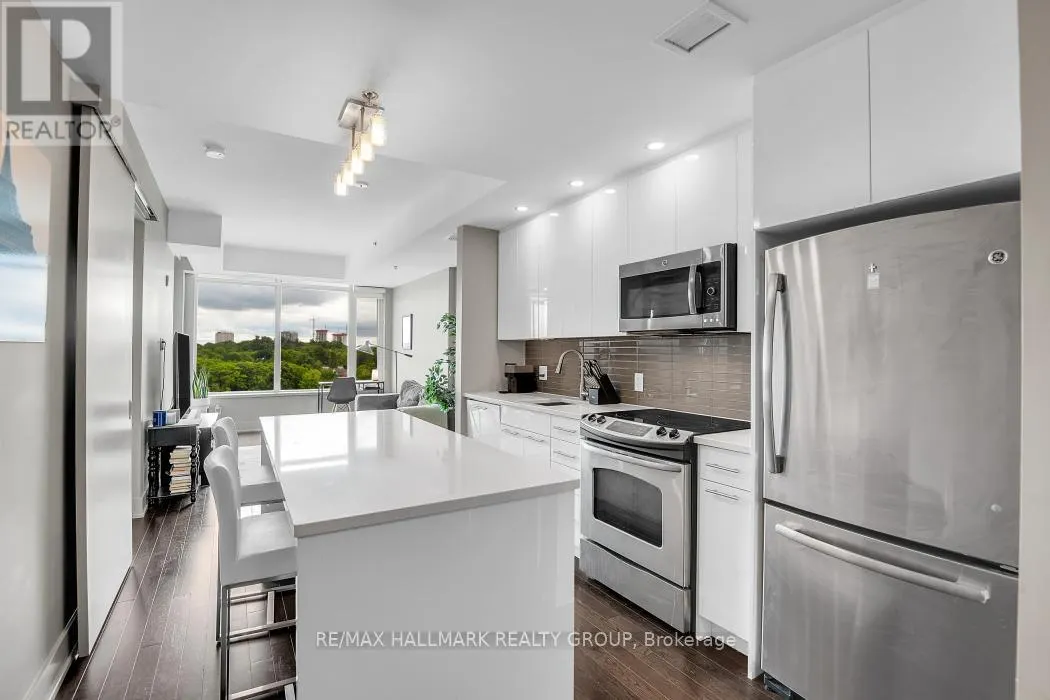 804 - 108 RICHMOND ROAD