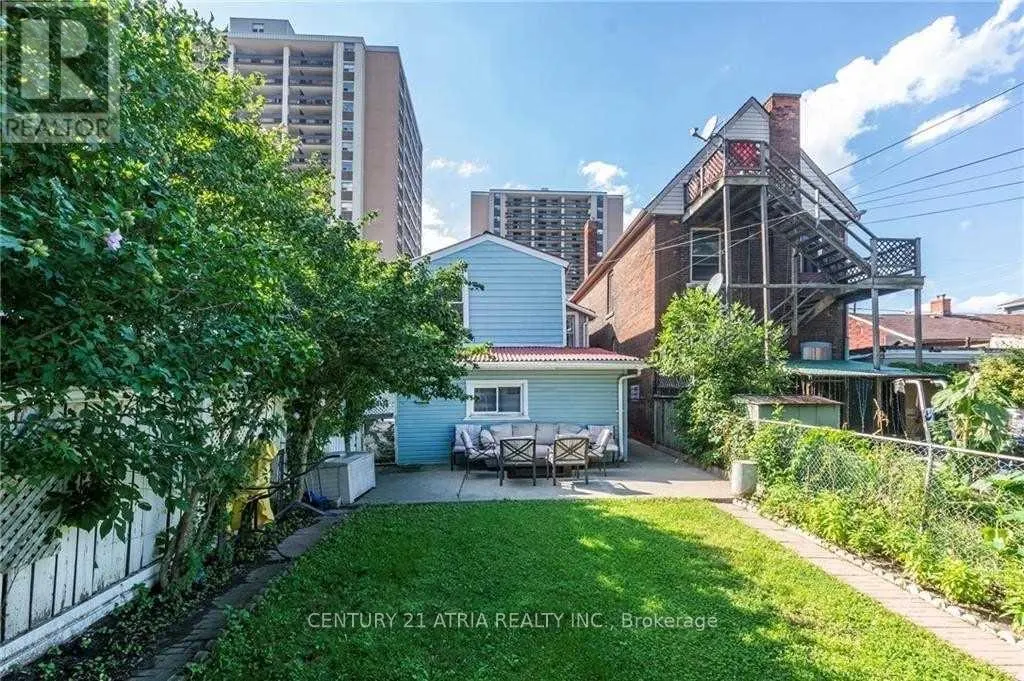 182 JOHN STREET