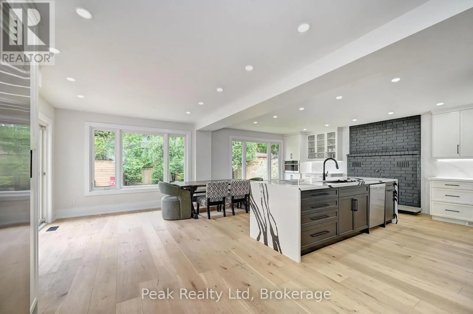 352 STEPHANIE DRIVE