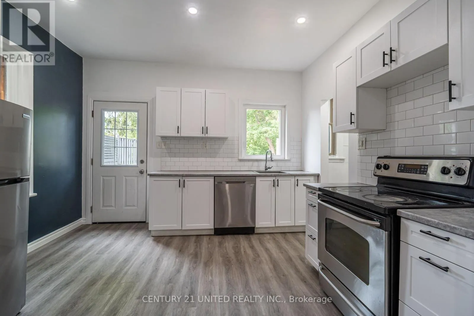 276 DALHOUSIE STREET