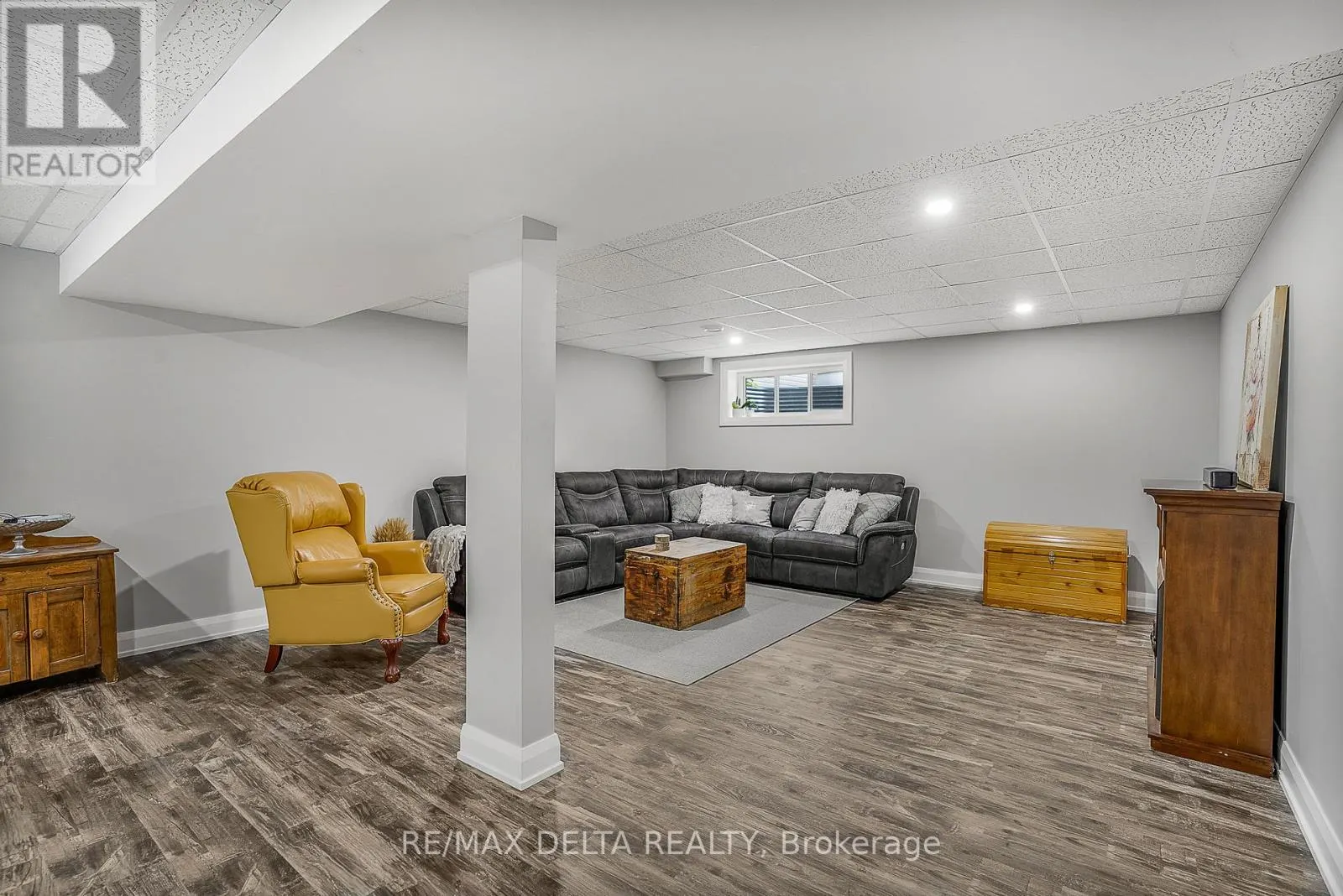 390 MERCURY STREET