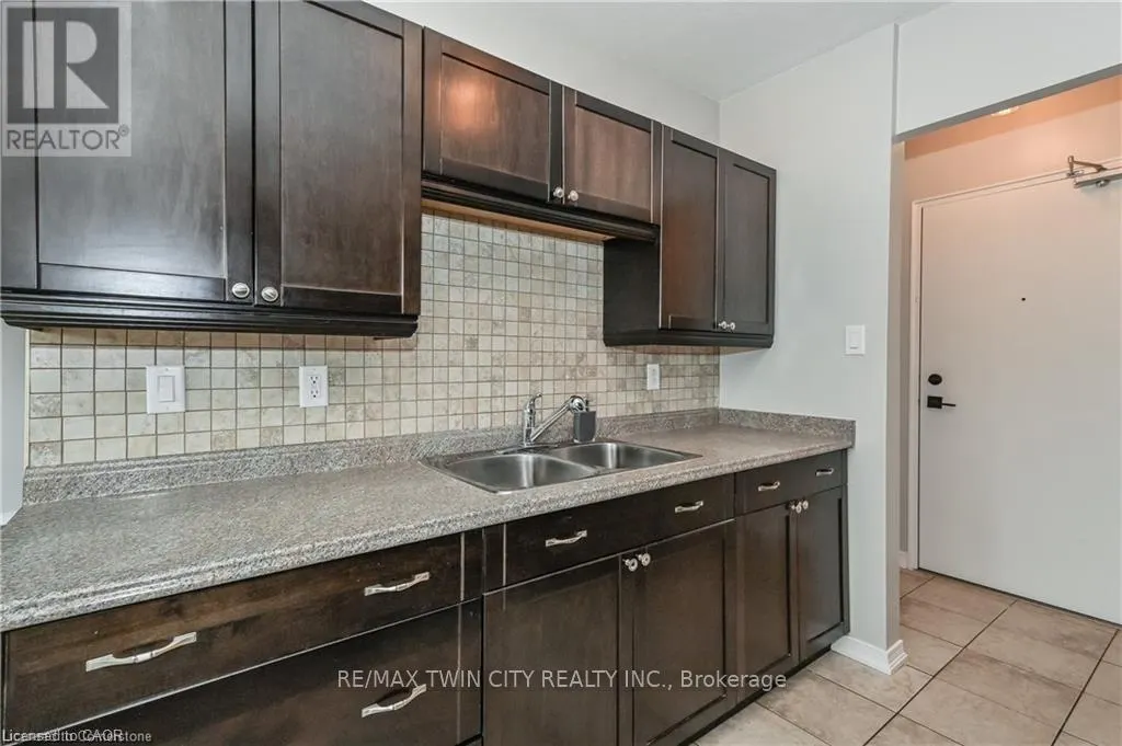 101 - 283 FAIRWAY ROAD N