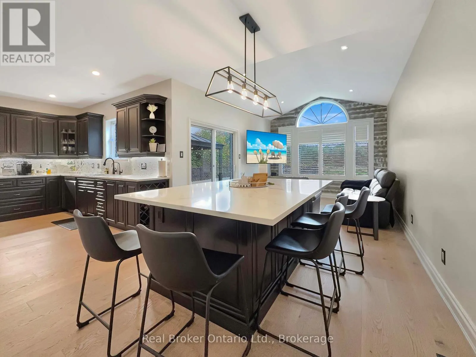 1295 SHEFFIELD ROAD