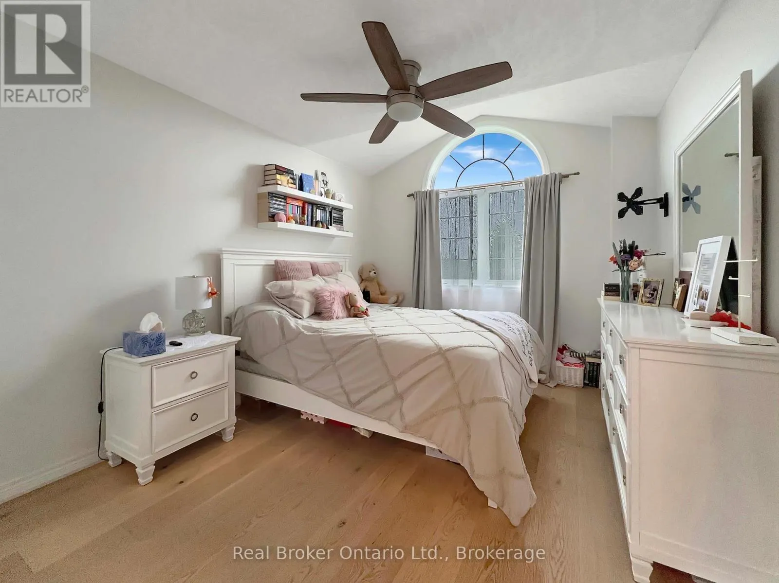 1295 SHEFFIELD ROAD