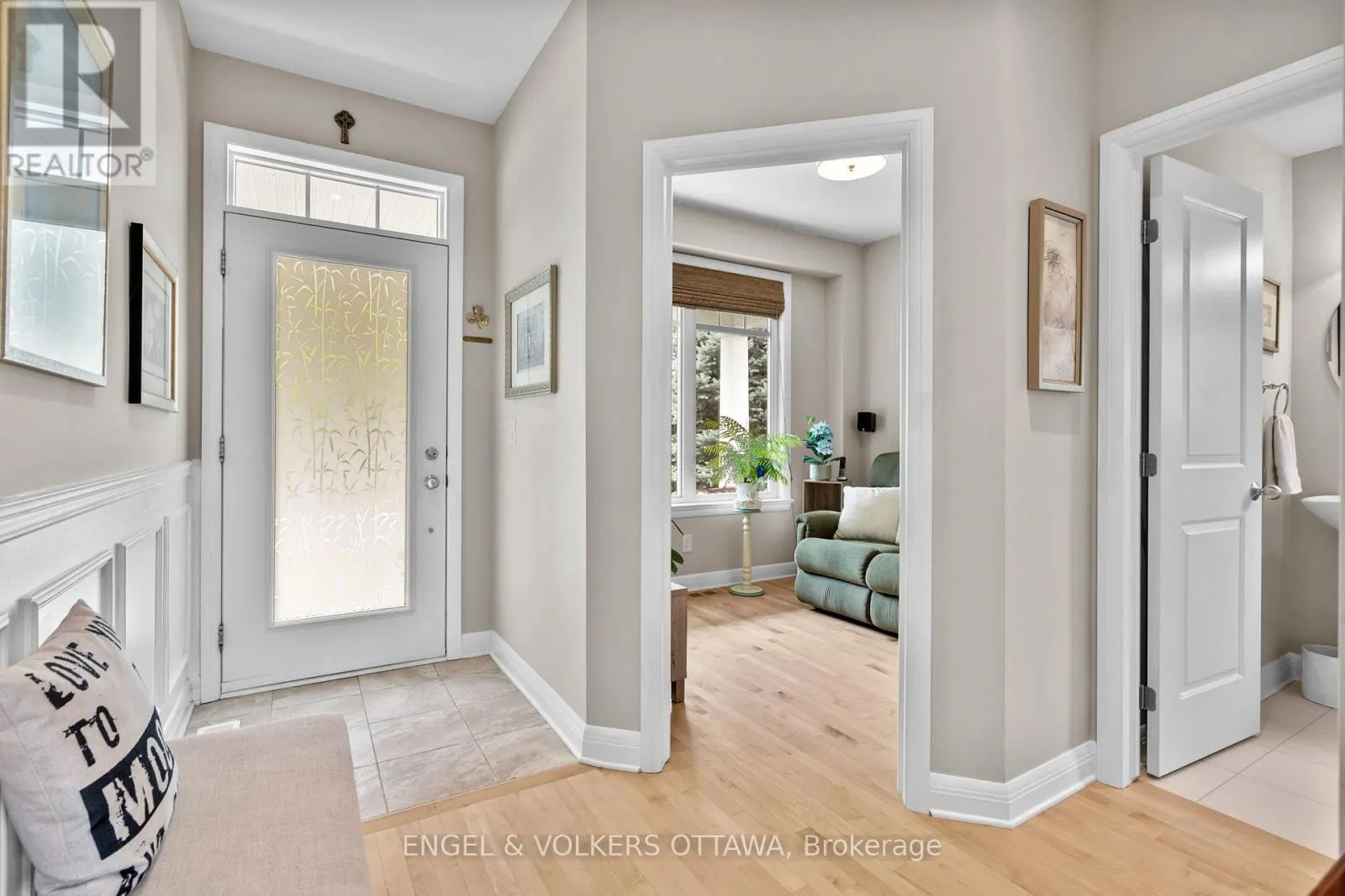27 ESQUIMAULT AVENUE