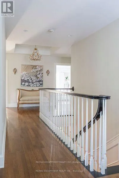 5 MAYFAIR PLACE