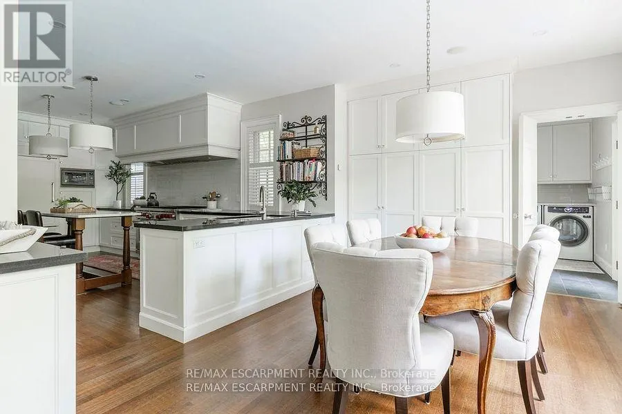 5 MAYFAIR PLACE