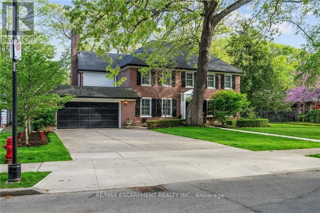 5 MAYFAIR PLACE