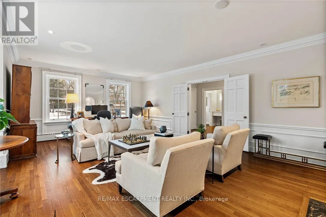5 MAYFAIR PLACE