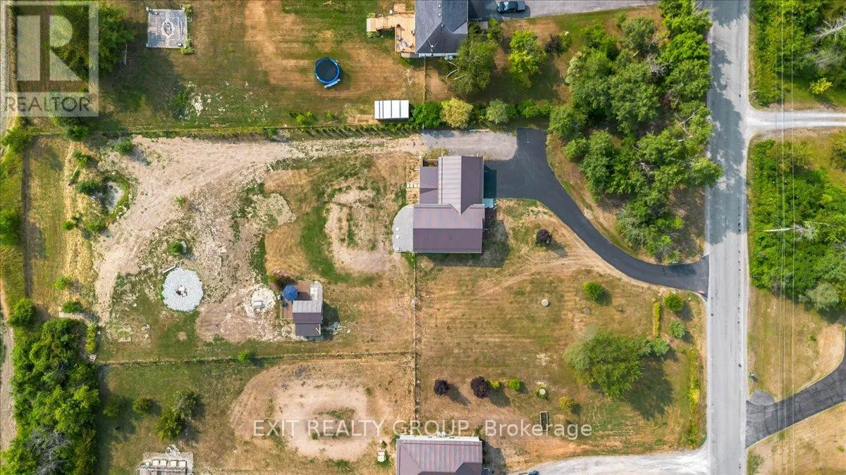 323 MAPLEVIEW ROAD