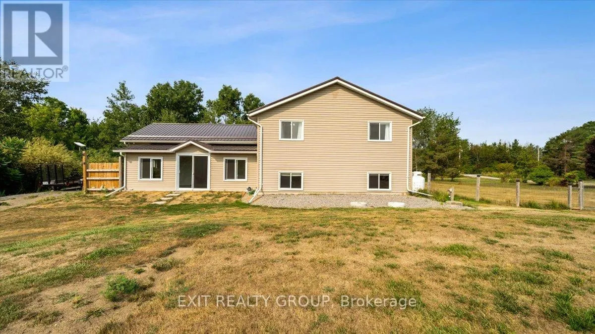 323 MAPLEVIEW ROAD