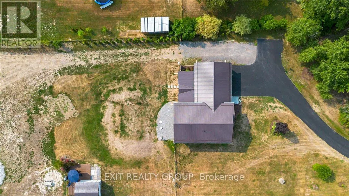 323 MAPLEVIEW ROAD