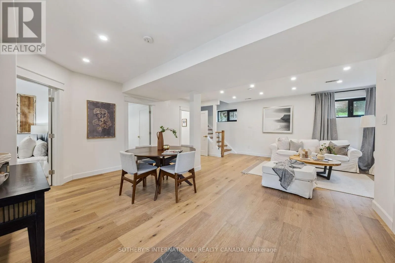 25 SILVER BIRCH STREET