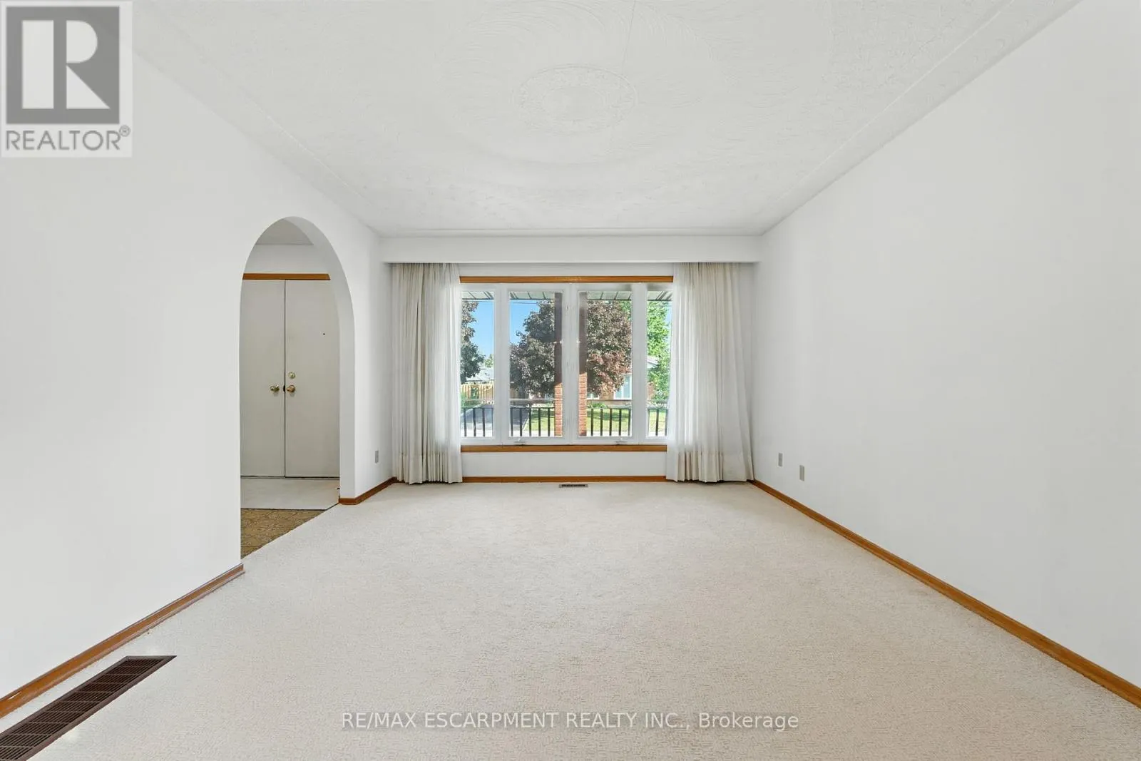 100 TAYMALL STREET
