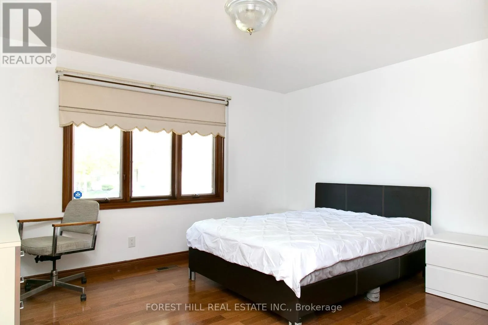 2755 LIONEL DRIVE