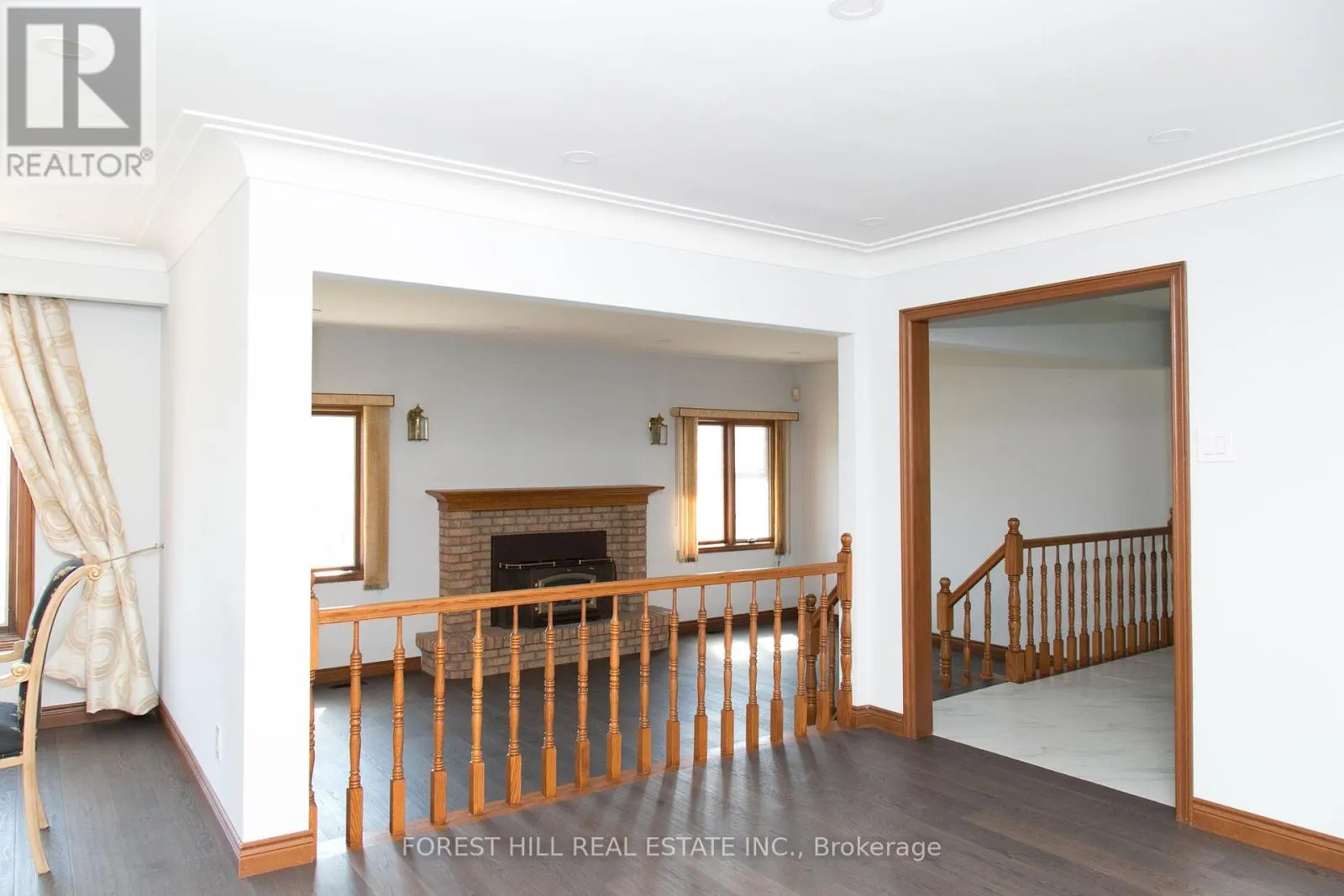 2755 LIONEL DRIVE