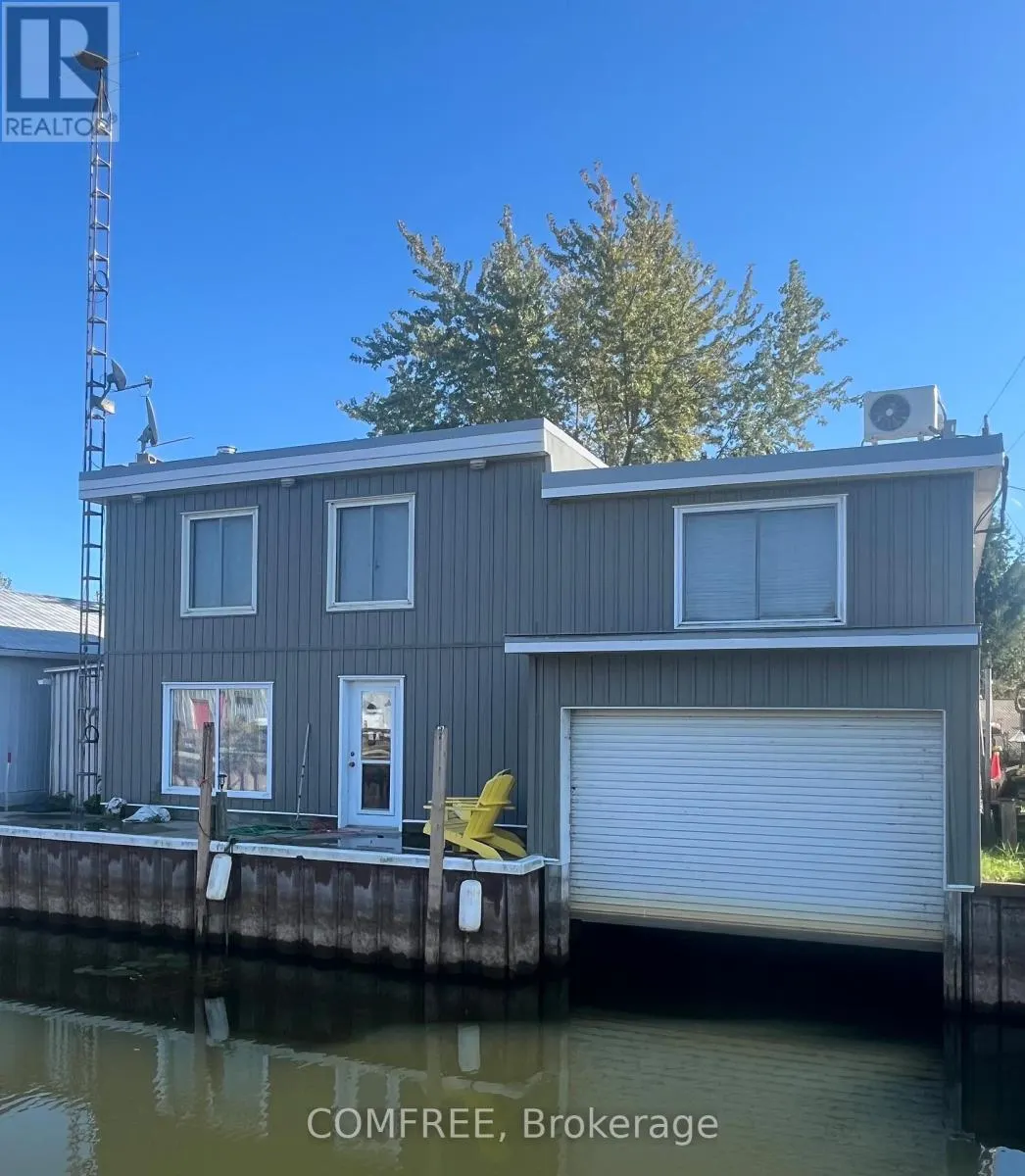 40 REAR ERIE BOULEVARD