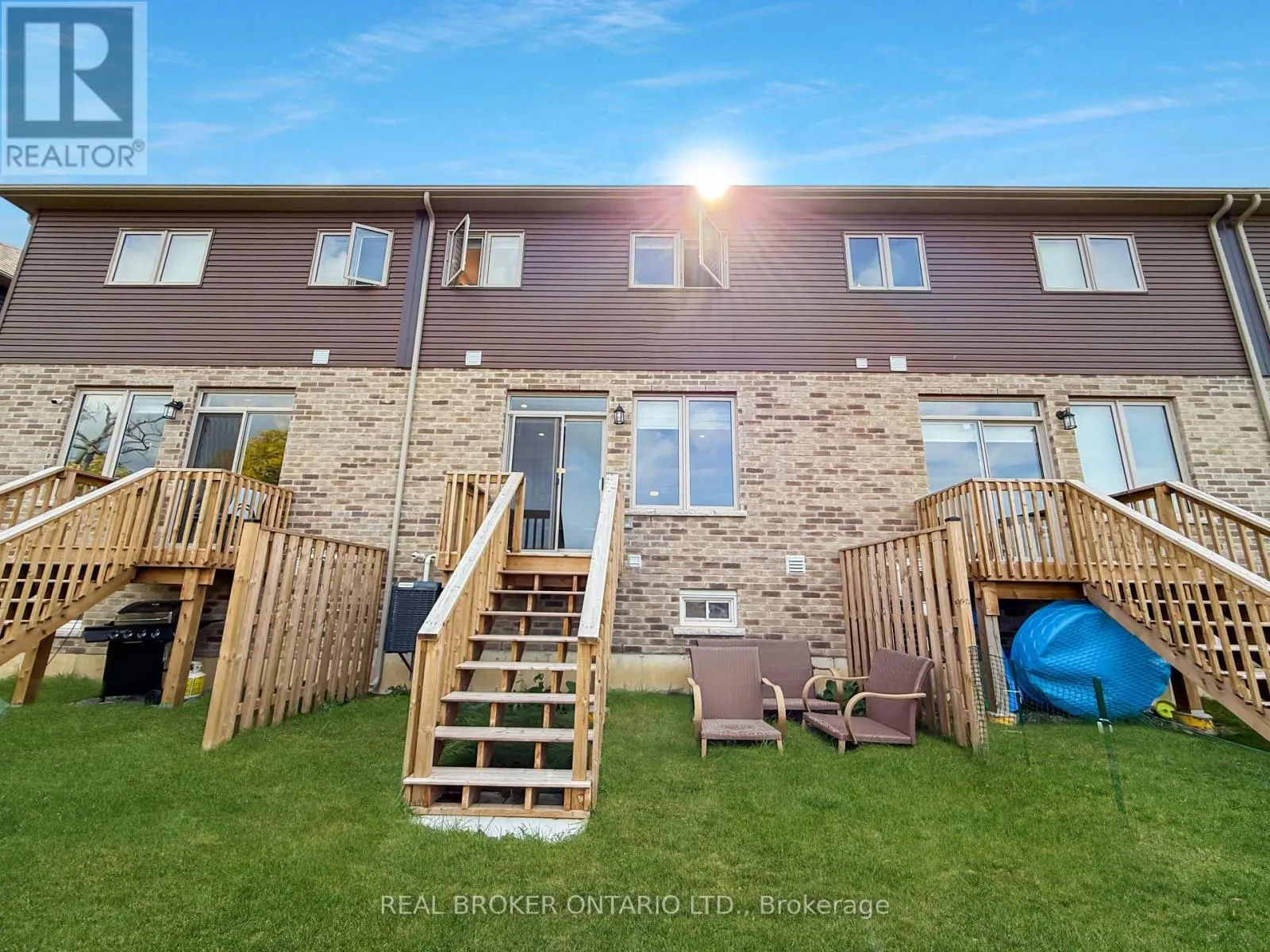 69 LLOYD DAVIES WAY