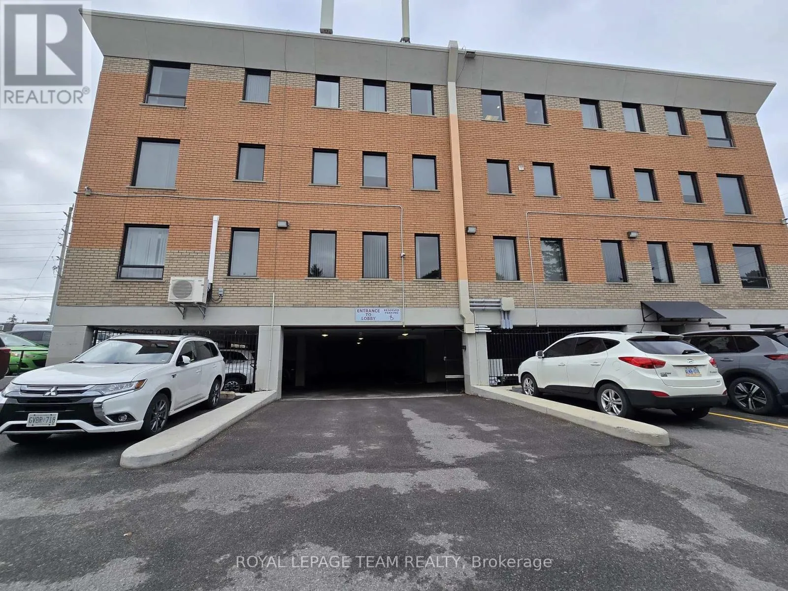 203 - 1637 WOODROFFE AVENUE