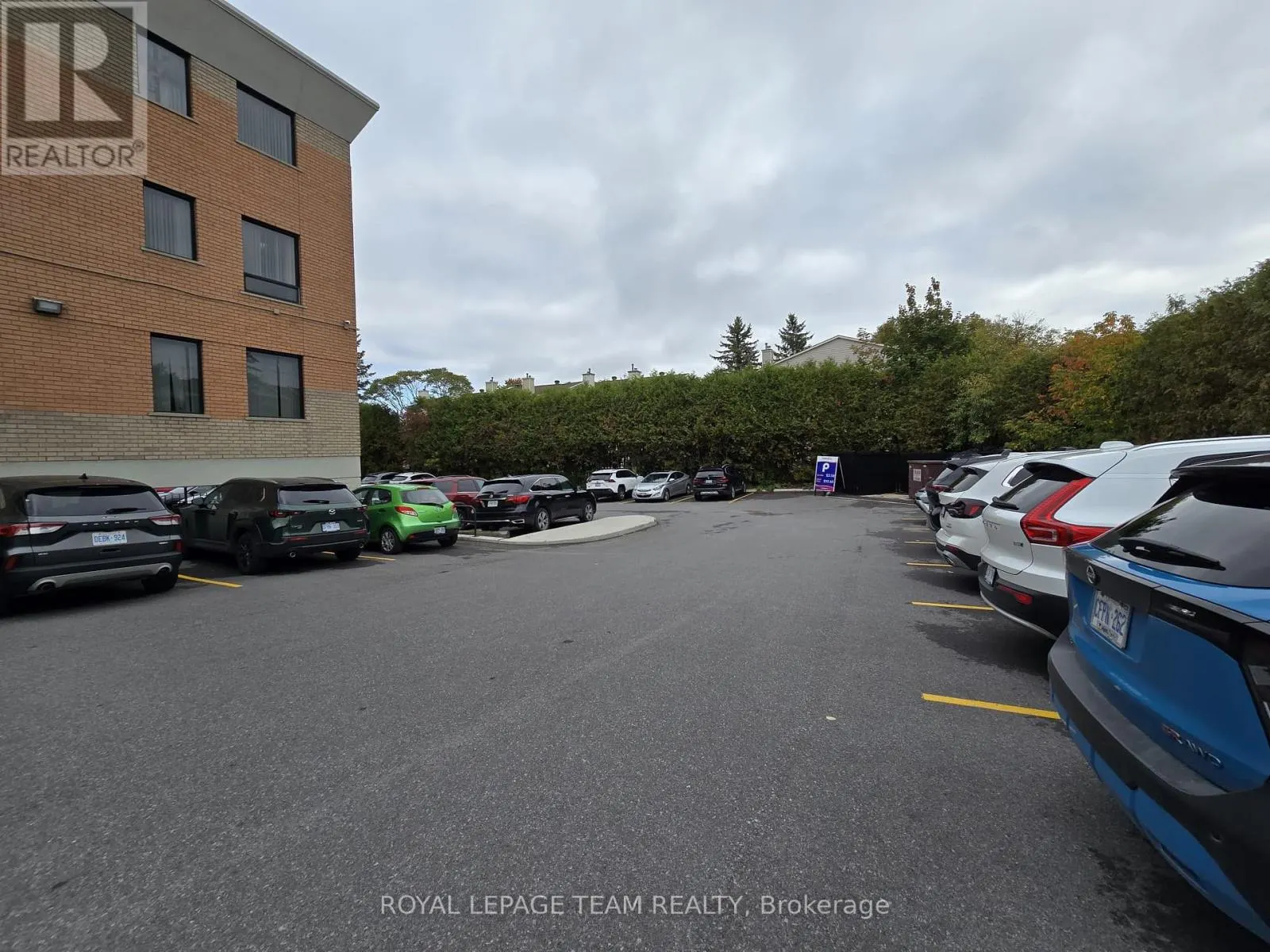203 - 1637 WOODROFFE AVENUE