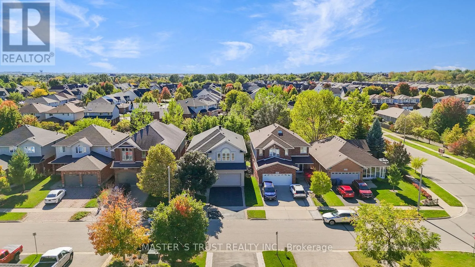 5 HOWDEN CRESCENT