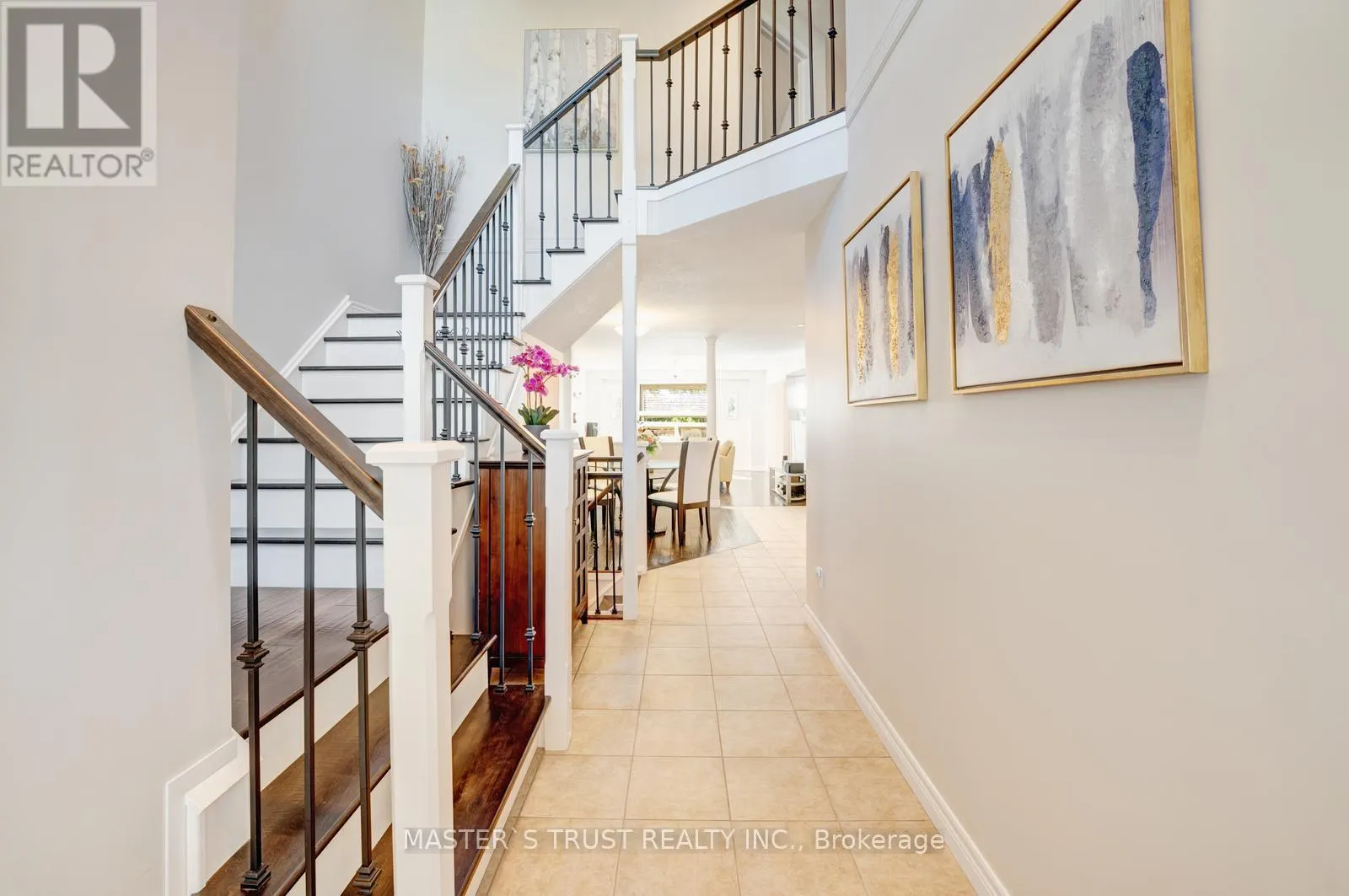 5 HOWDEN CRESCENT