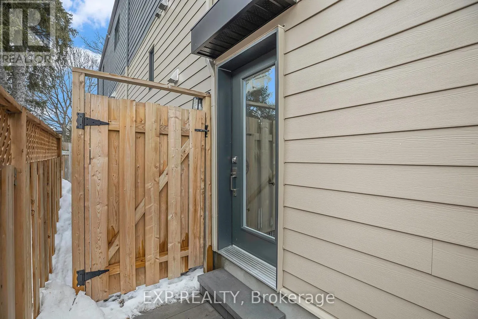 B - 527 BROADHEAD AVENUE