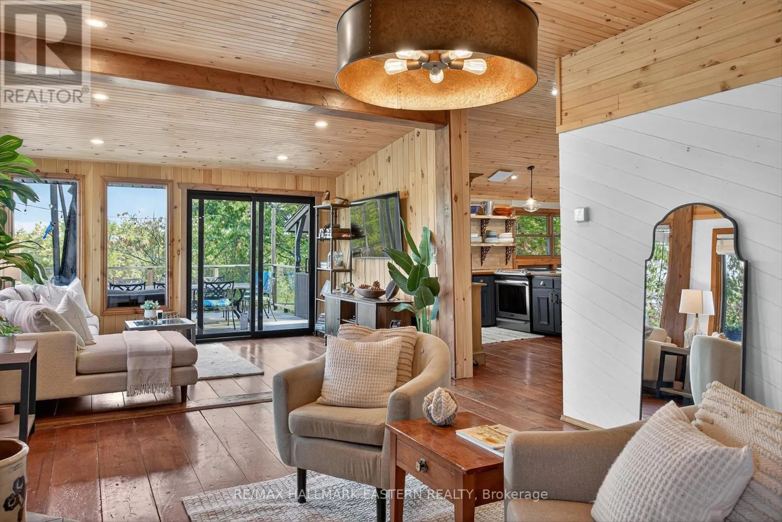 2712 CHANNEL VIEW LANE