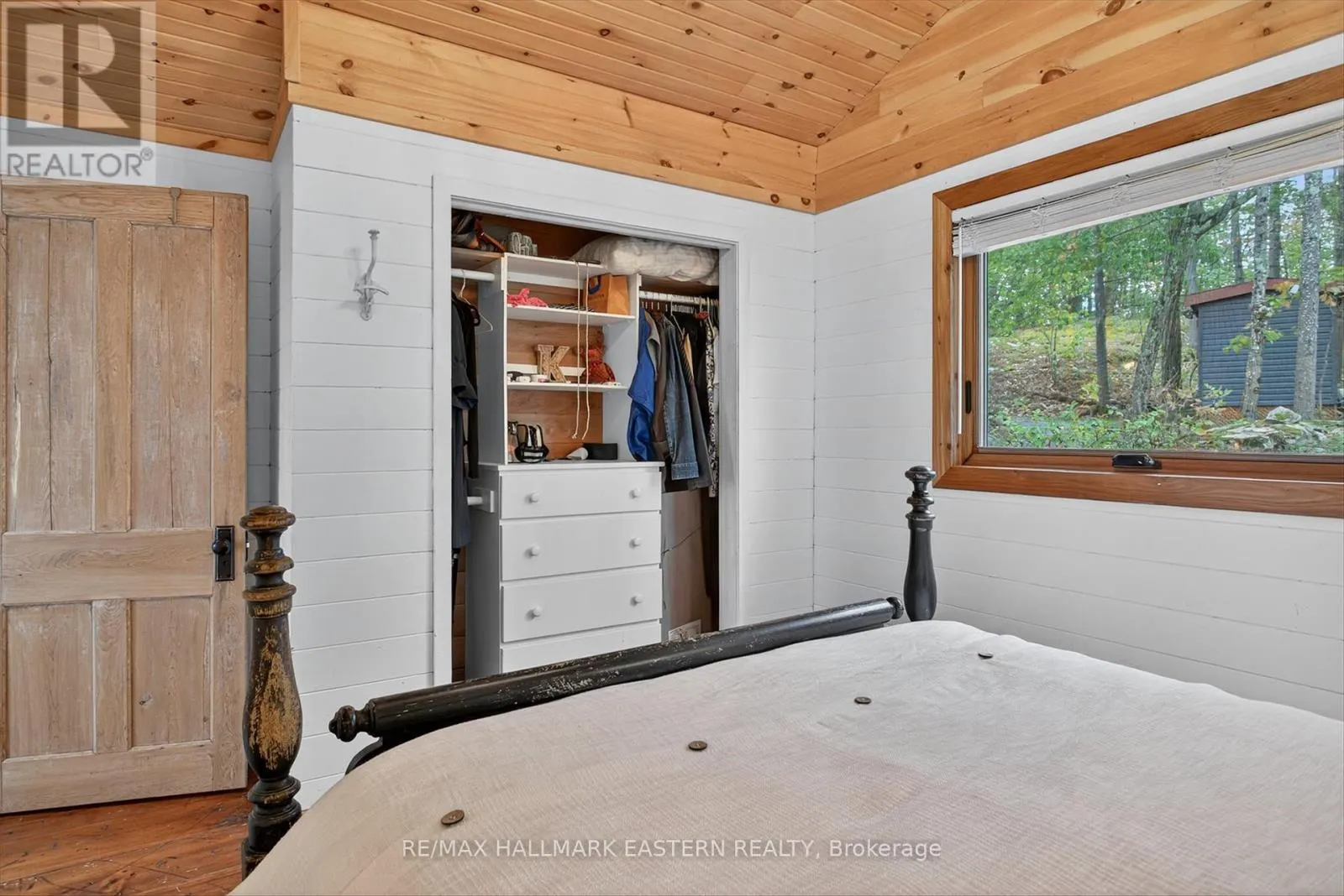 2712 CHANNEL VIEW LANE