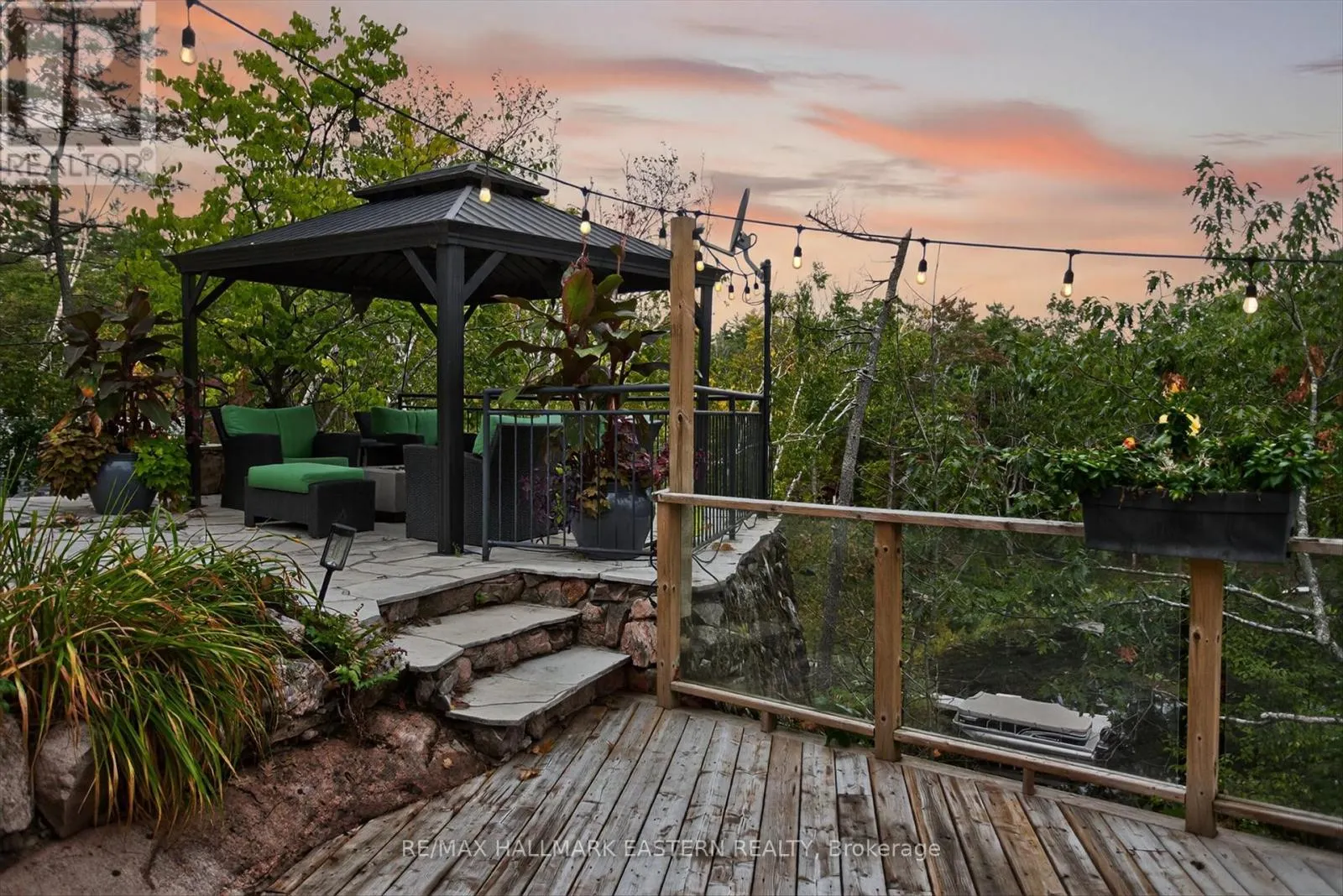2712 CHANNEL VIEW LANE
