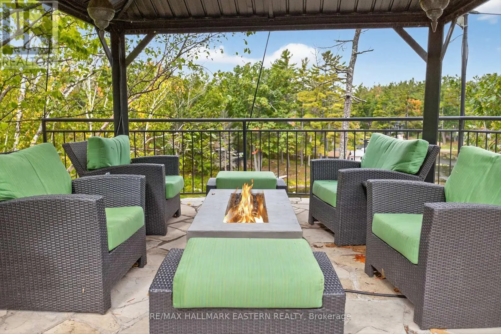 2712 CHANNEL VIEW LANE